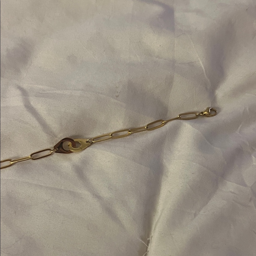 Elegant Gold Chain Bracelet